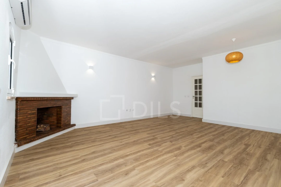 Moradia T3 para Venda em Altura Foto 5