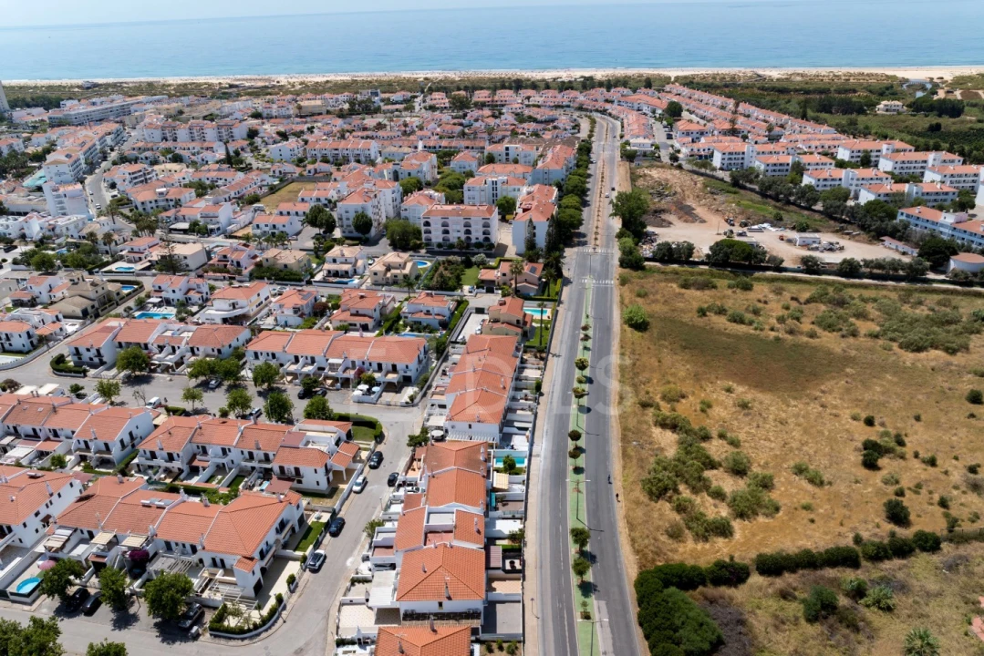 Moradia T3 para Venda em Altura Foto 34