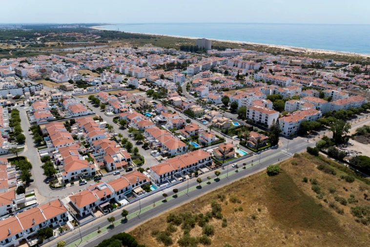 Moradia T3 para Venda em Altura Foto 35