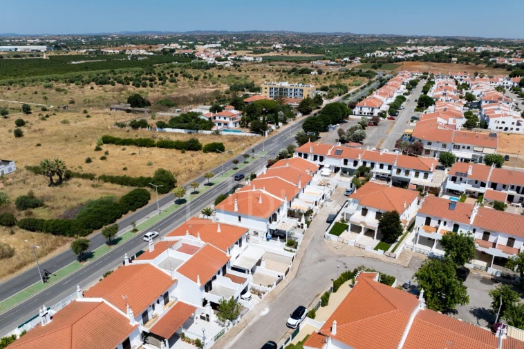 Moradia T3 para Venda em Altura Foto 38