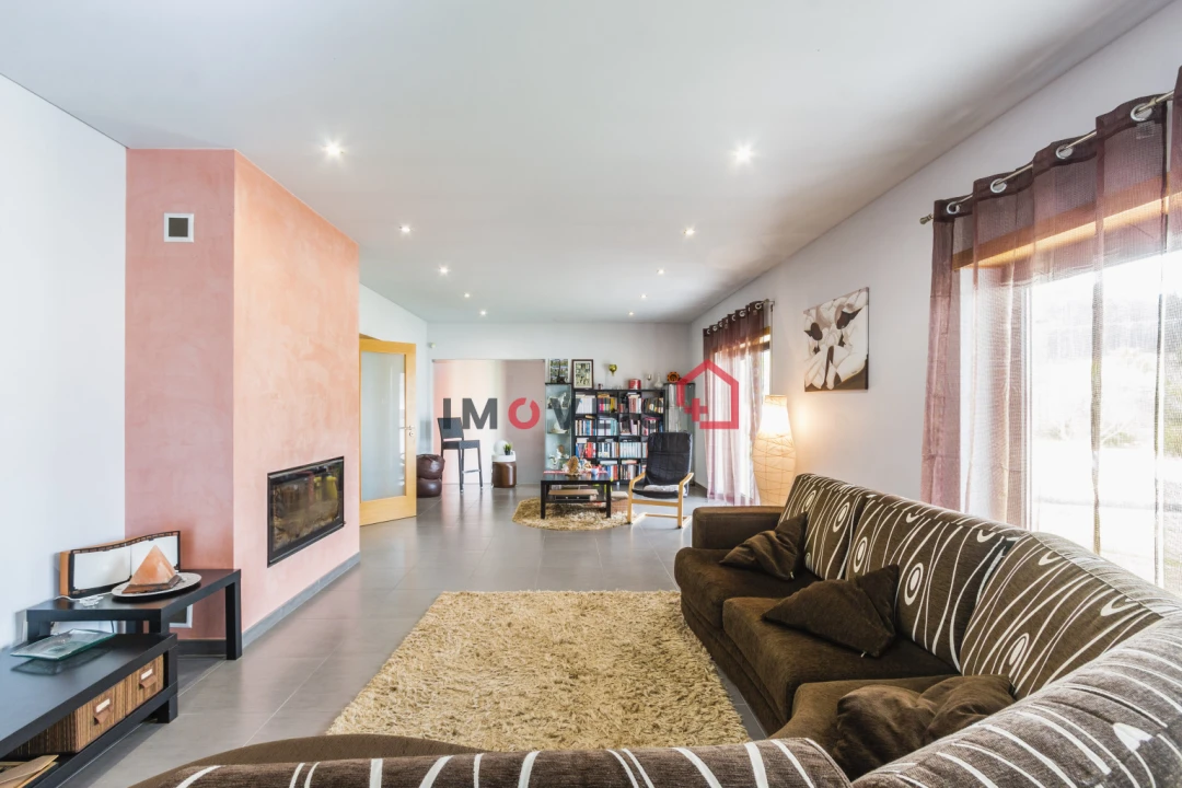 Moradia T4 para Venda em Paião Foto 11