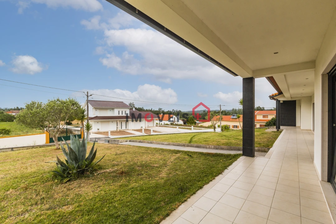 Moradia T4 para Venda em Paião Foto 5