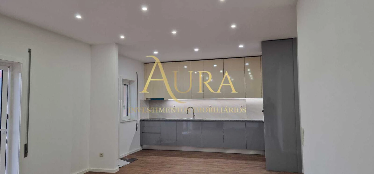 Apartamento T3 para Venda em Aguas Santas Foto 2