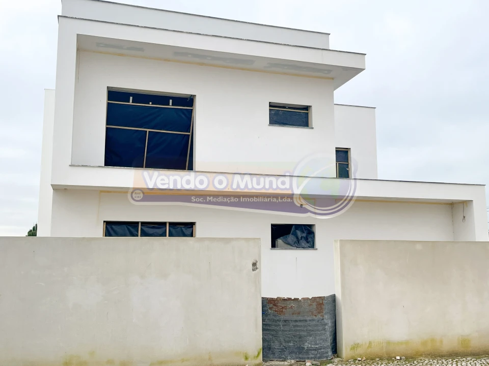 Moradia T4 para Venda em Salvaterra de Magos e Foros de Salvaterra Foto 2