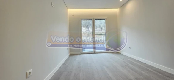 Apartamento T2 para Venda em Alverca do Ribatejo e Sobralinho