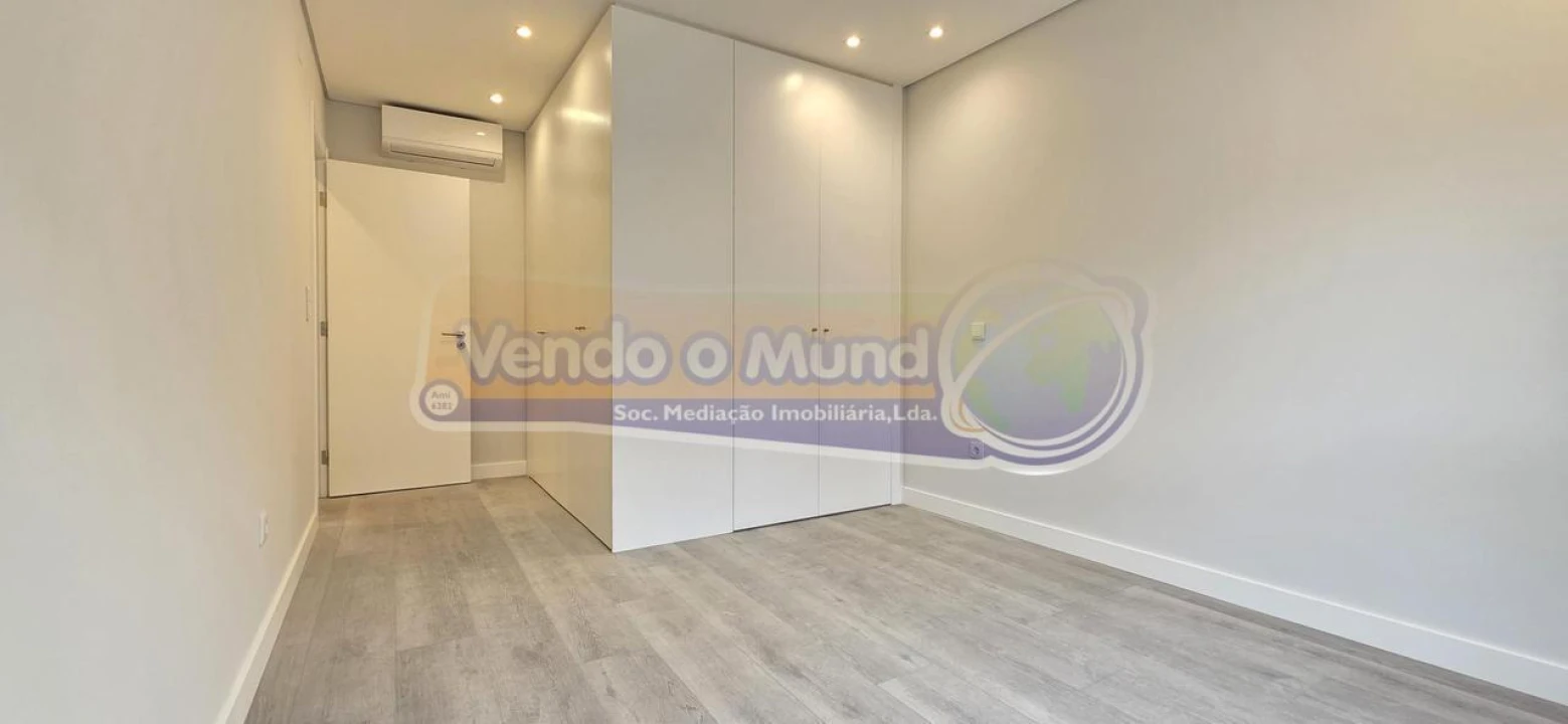 Apartamento T3 para Venda em Alverca do Ribatejo e Sobralinho Foto 17