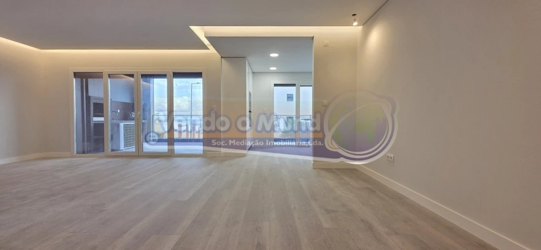 Apartamento T3 para Venda em Alverca do Ribatejo e Sobralinho Foto 8