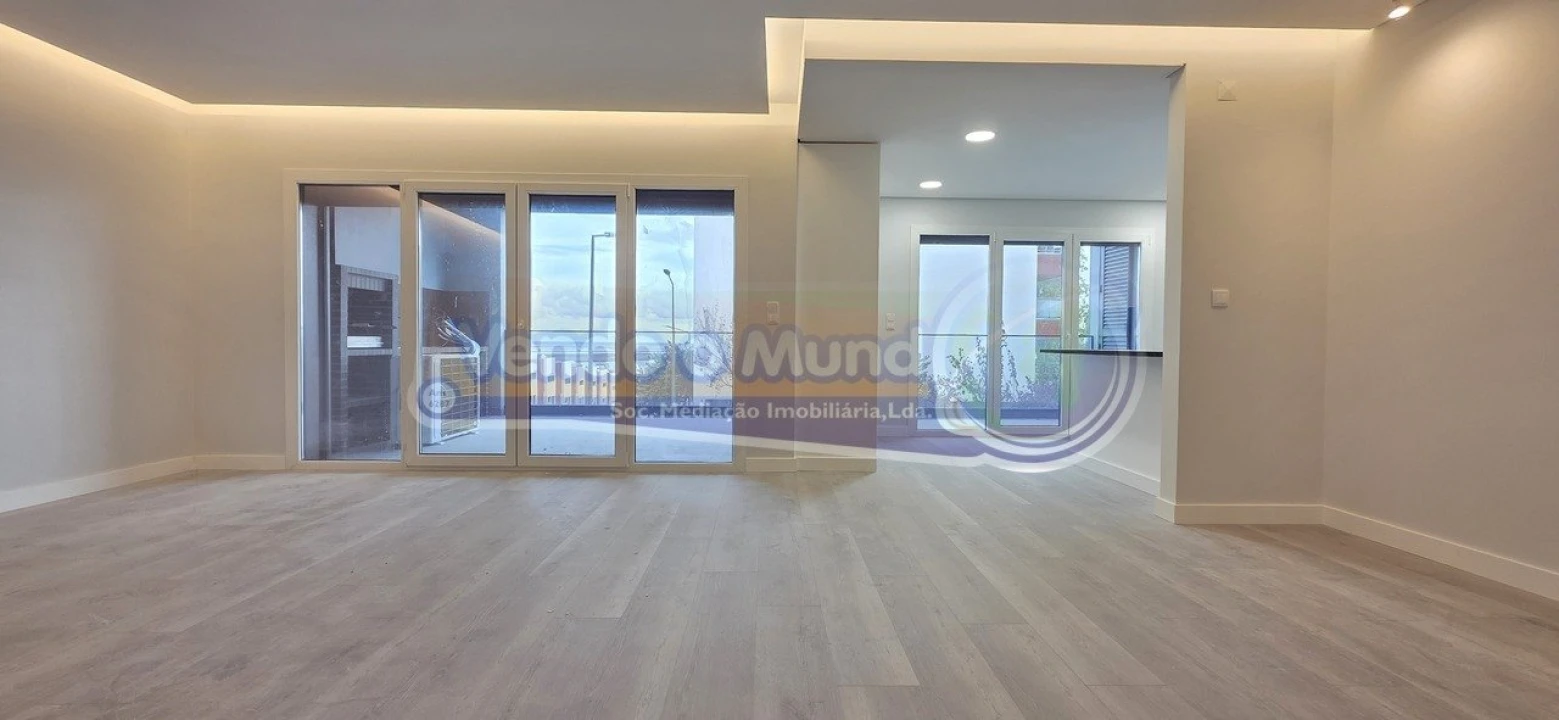 Apartamento T3 para Venda em Alverca do Ribatejo e Sobralinho Foto 9
