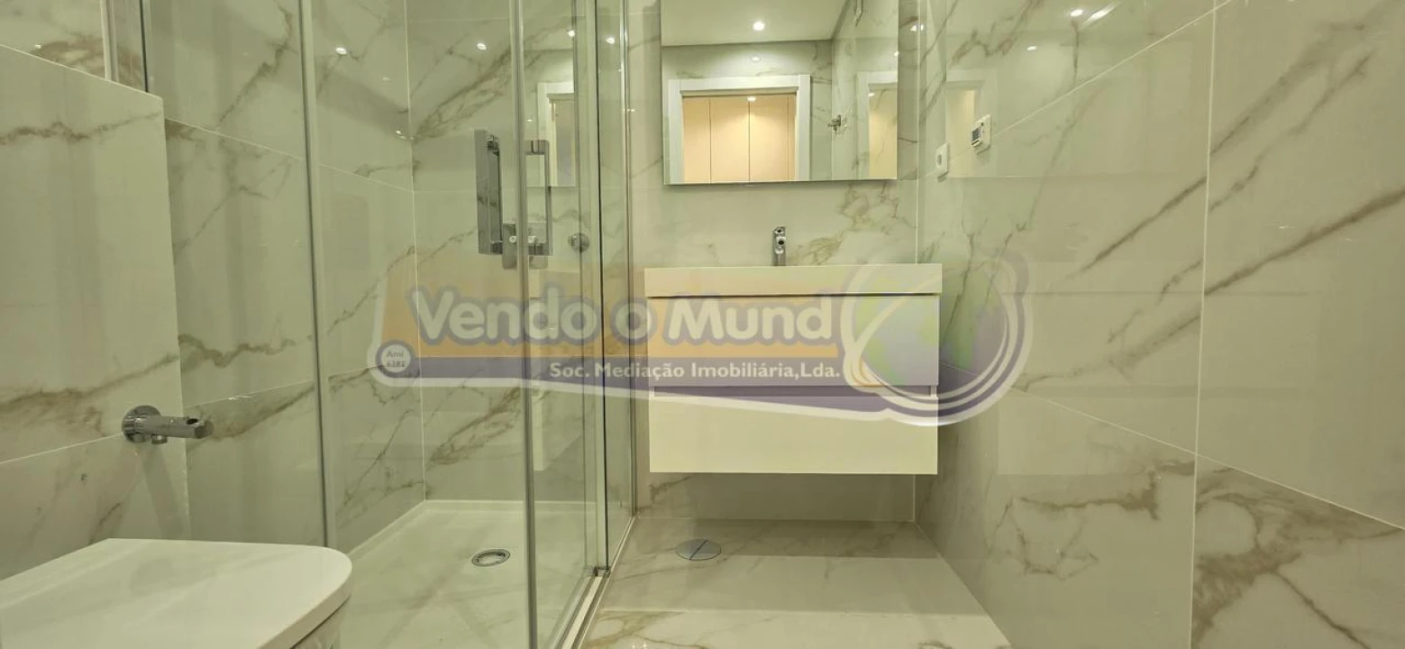 Apartamento T2 para Venda em Alverca do Ribatejo e Sobralinho Foto 18