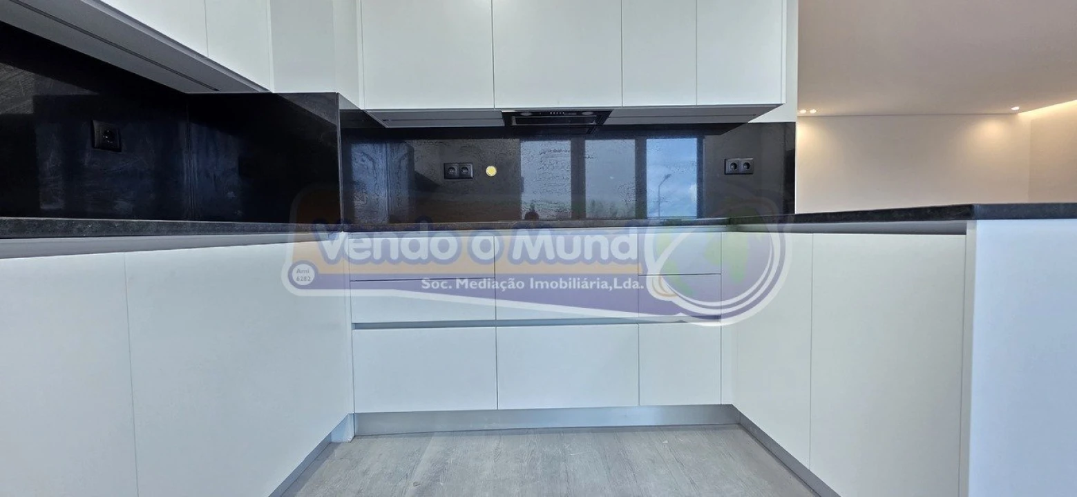 Apartamento T3 para Venda em Alverca do Ribatejo e Sobralinho Foto 3