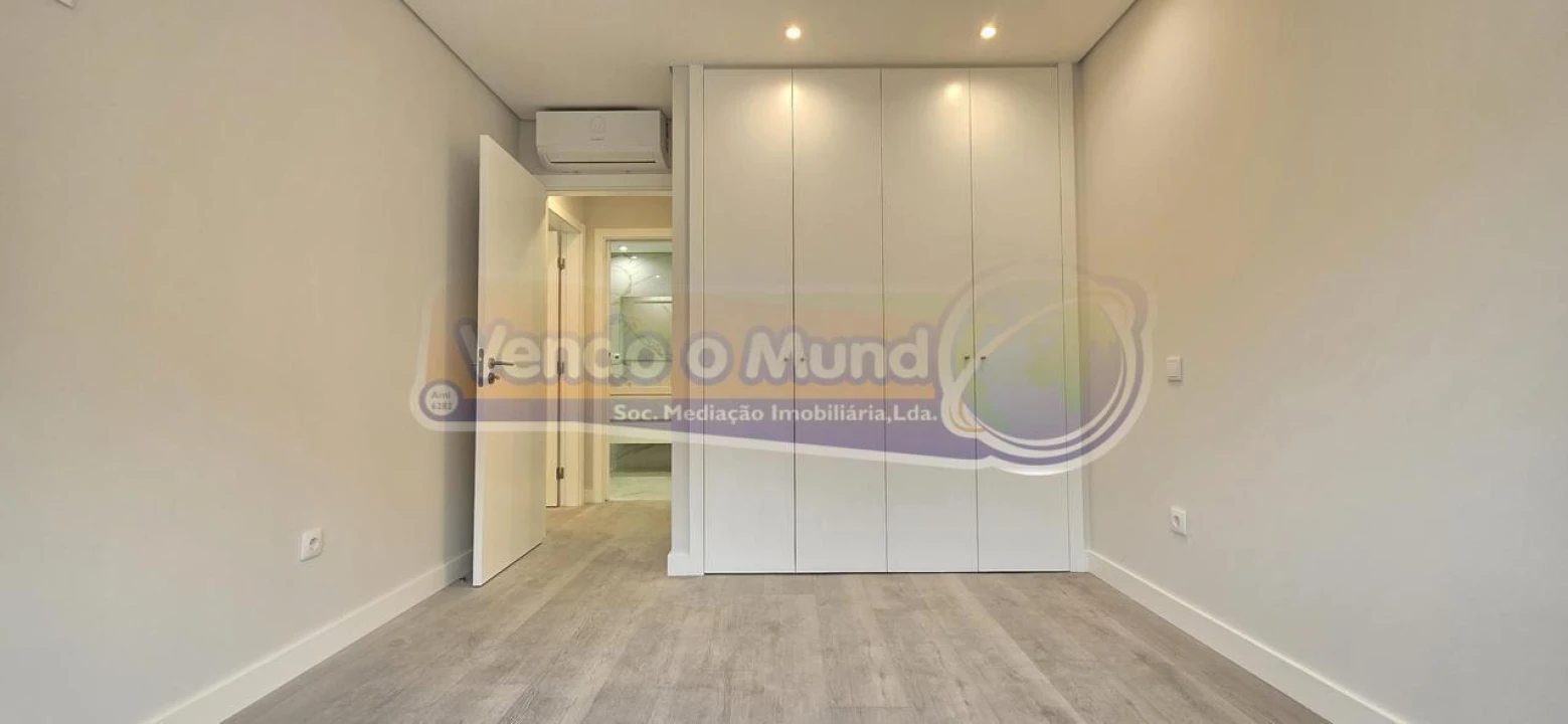 Apartamento T2 para Venda em Alverca do Ribatejo e Sobralinho Foto 17