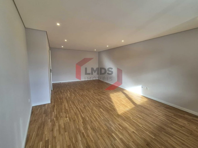 Apartamento T2 para Venda em São Mamede de Infesta e Senhora da Hora Foto 3