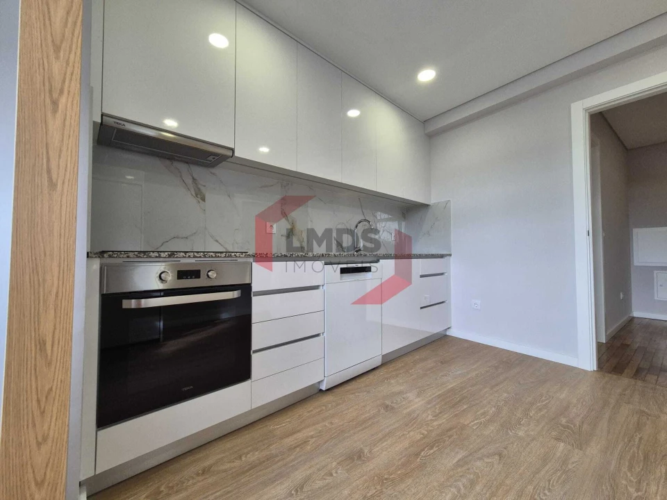 Apartamento T2 para Venda em São Mamede de Infesta e Senhora da Hora Foto 11