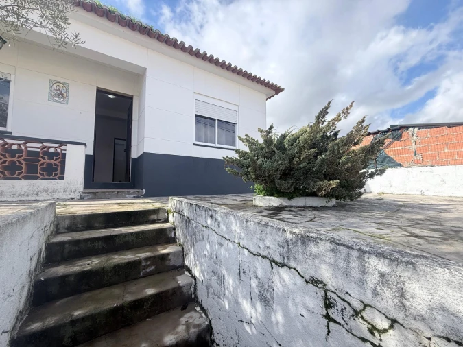 Moradia T4 para Venda em Quinta do Anjo Foto 3