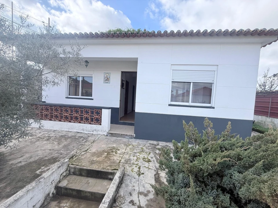 Moradia T4 para Venda em Quinta do Anjo Foto 2