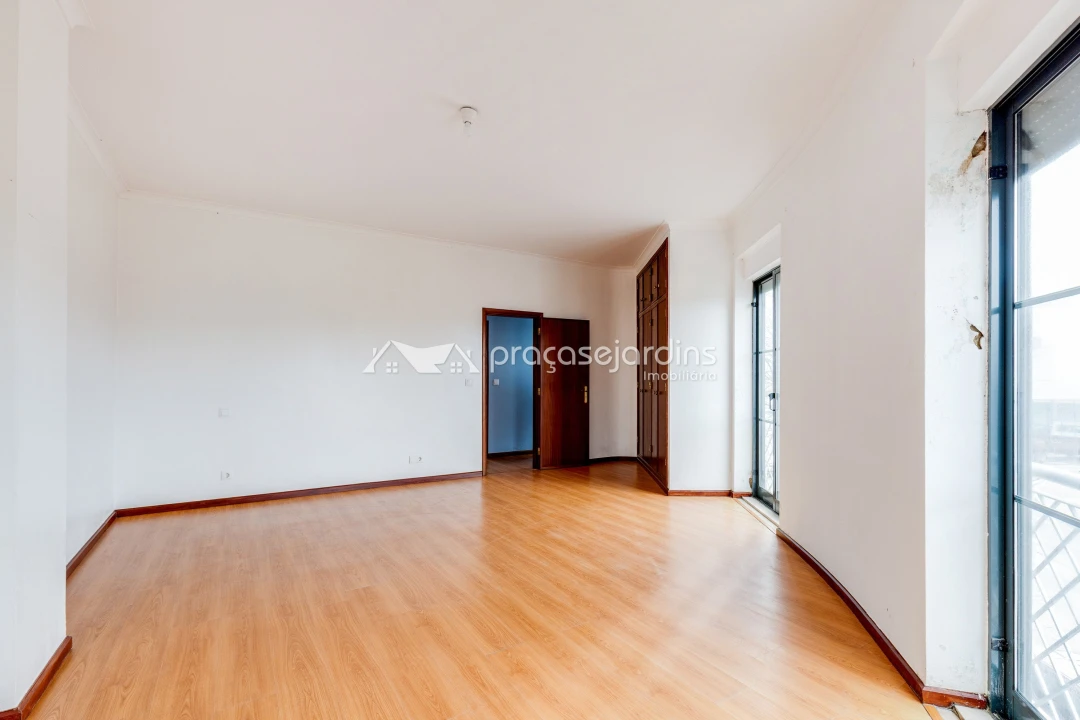 Moradia T2 para Venda em Marinha Grande Foto 3