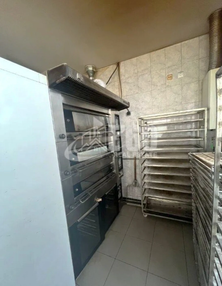 Negócio para Arrendamento em Paramos Foto 6