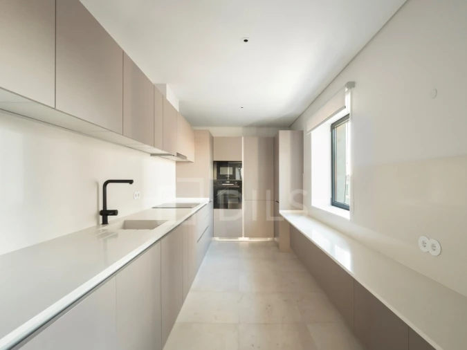 Apartamento T3 para Venda em Arroios Foto 5