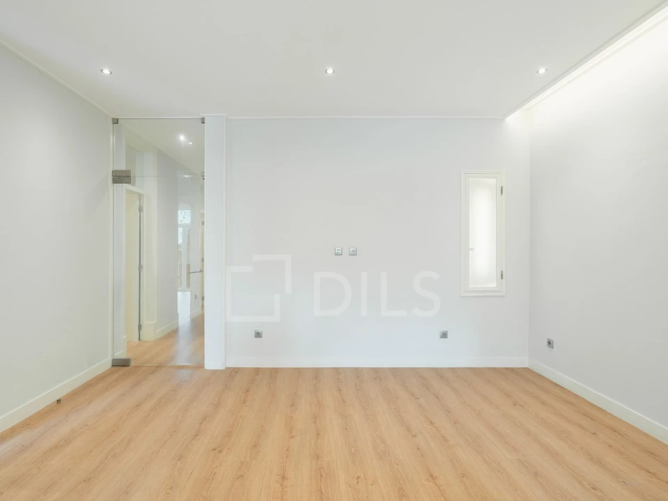 Apartamento T4 para Venda em Avenidas Novas Foto 7