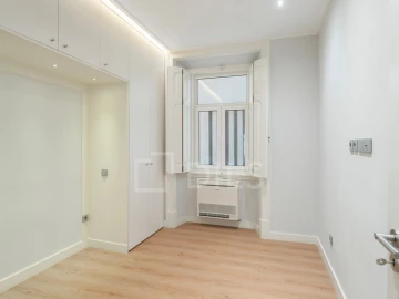 Apartamento T4 para Venda em Avenidas Novas