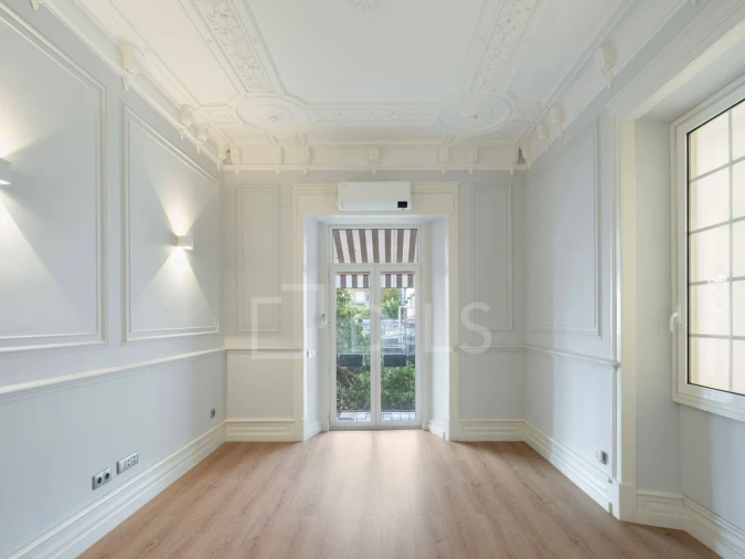 Apartamento T4 para Venda em Avenidas Novas Foto 2