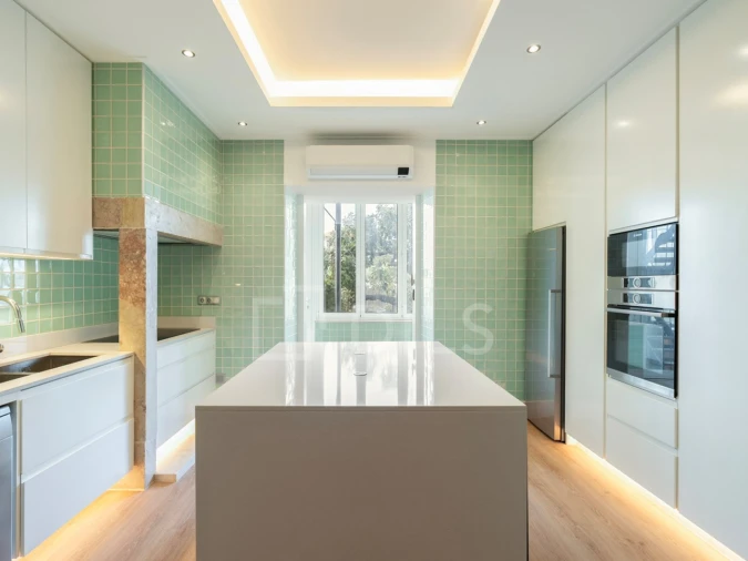 Apartamento T4 para Venda em Avenidas Novas Foto 14