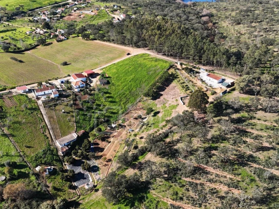Terreno para Venda em Santa Maria do Castelo e Santiago e Santa Susana Foto 3