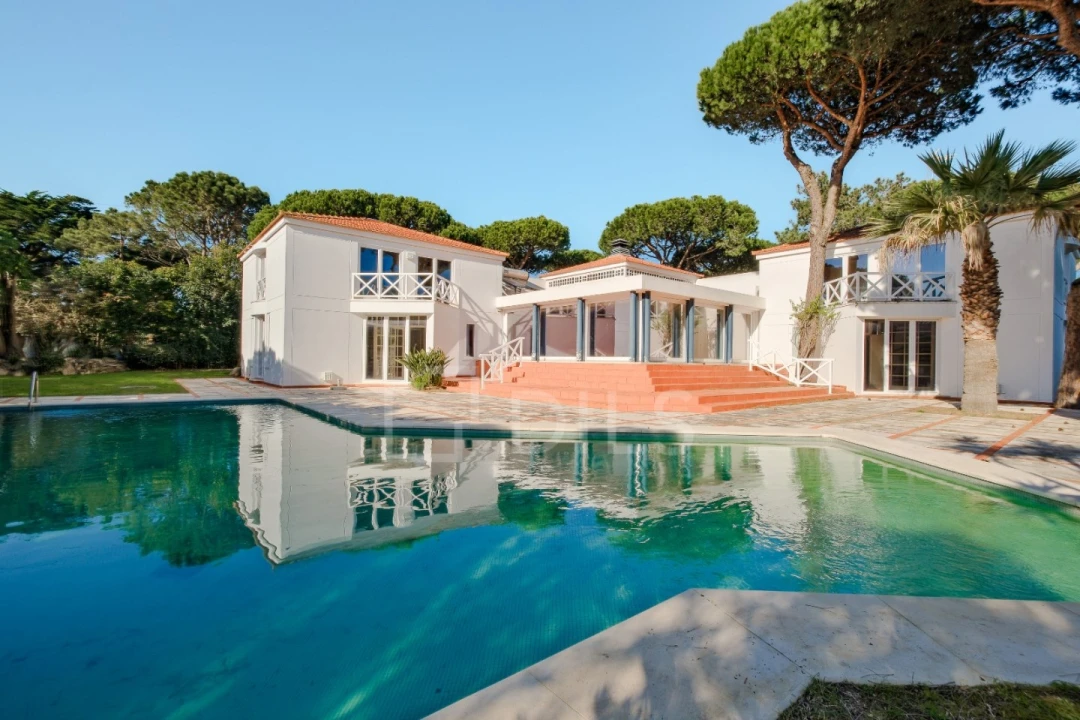 Moradia T8 para Venda em Cascais e Estoril Foto 1