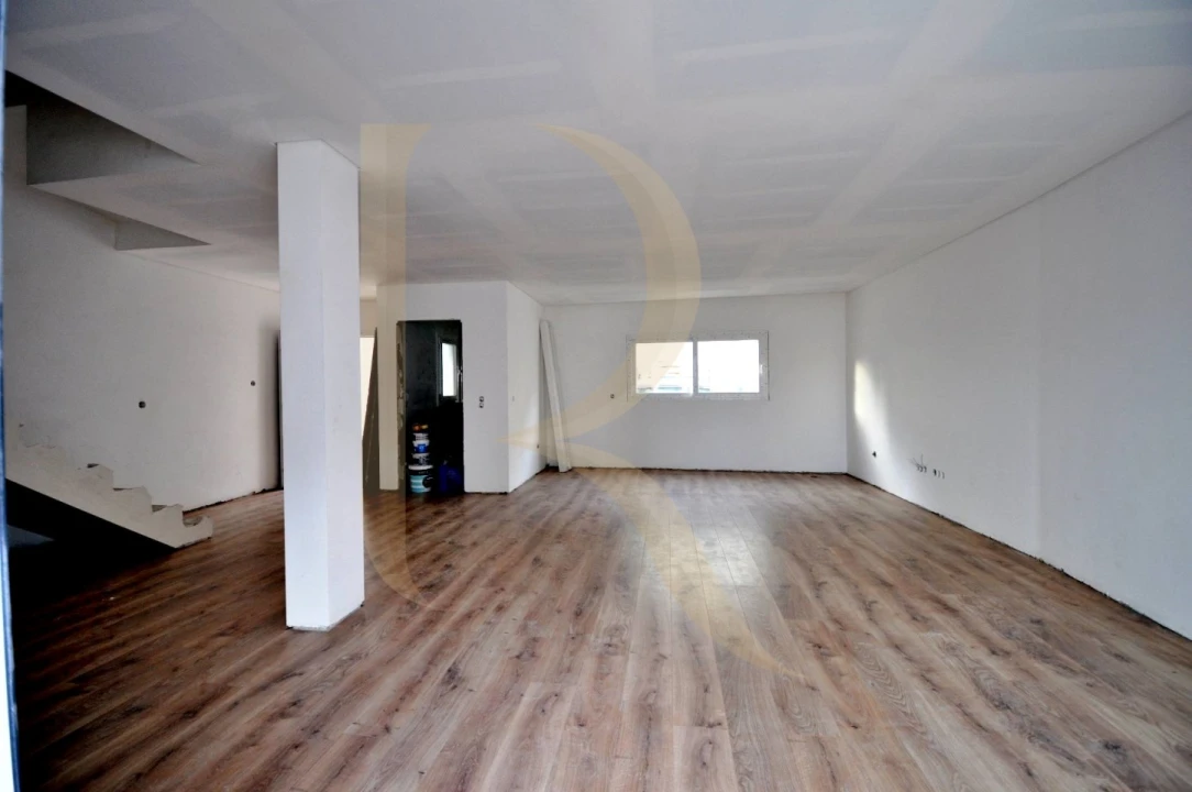 Moradia T4 para Venda em Amora Foto 4