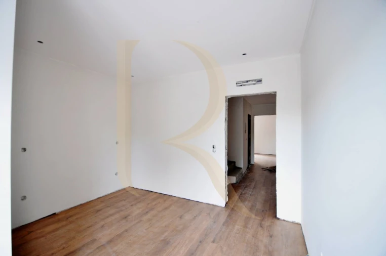 Moradia T4 para Venda em Amora Foto 13