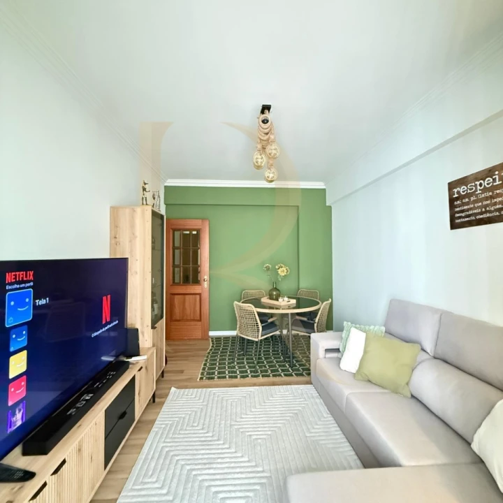 Apartamento T1 para Venda em Laranjeiro e Feijó Foto 3