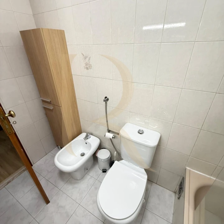 Apartamento T1 para Venda em Laranjeiro e Feijó Foto 12