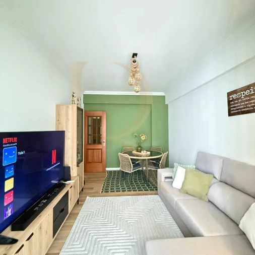 Apartamento T1 para Venda em Laranjeiro e Feijó Foto 3