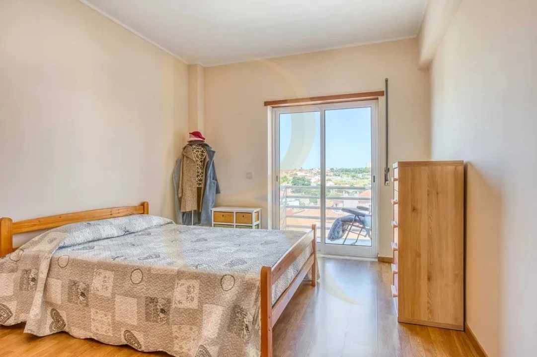 Apartamento T3 para Venda em Corroios Foto 6