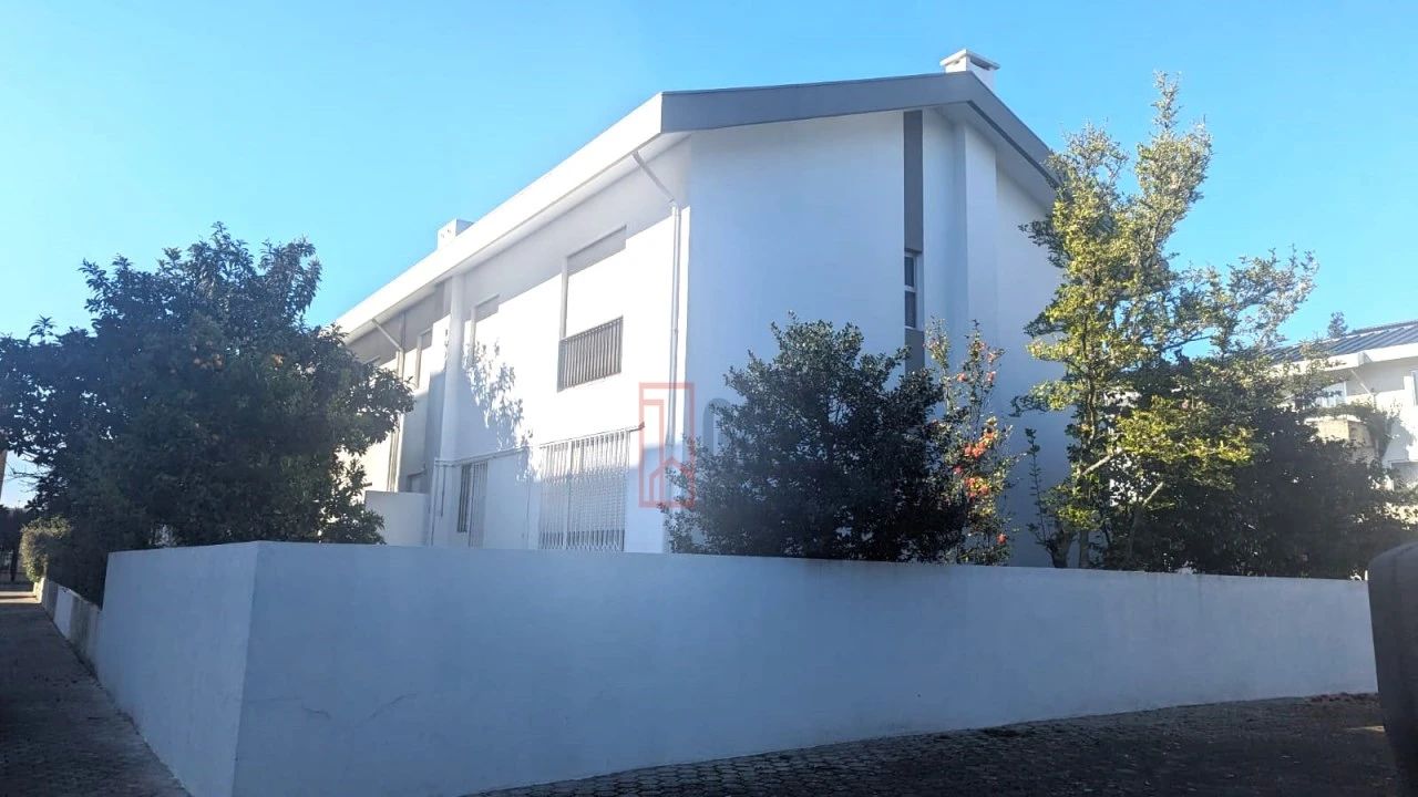 Moradia T4 para Venda em Mafamude e Vilar do Paraíso Foto 2