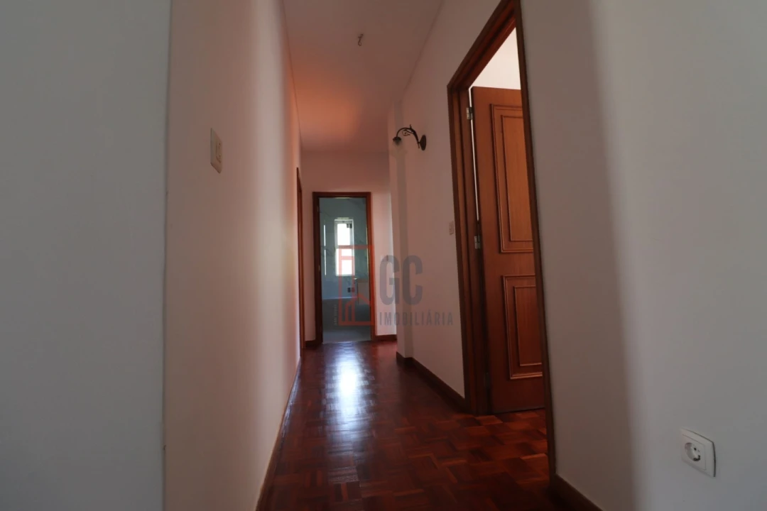 Moradia T4 para Venda em Mafamude e Vilar do Paraíso Foto 12