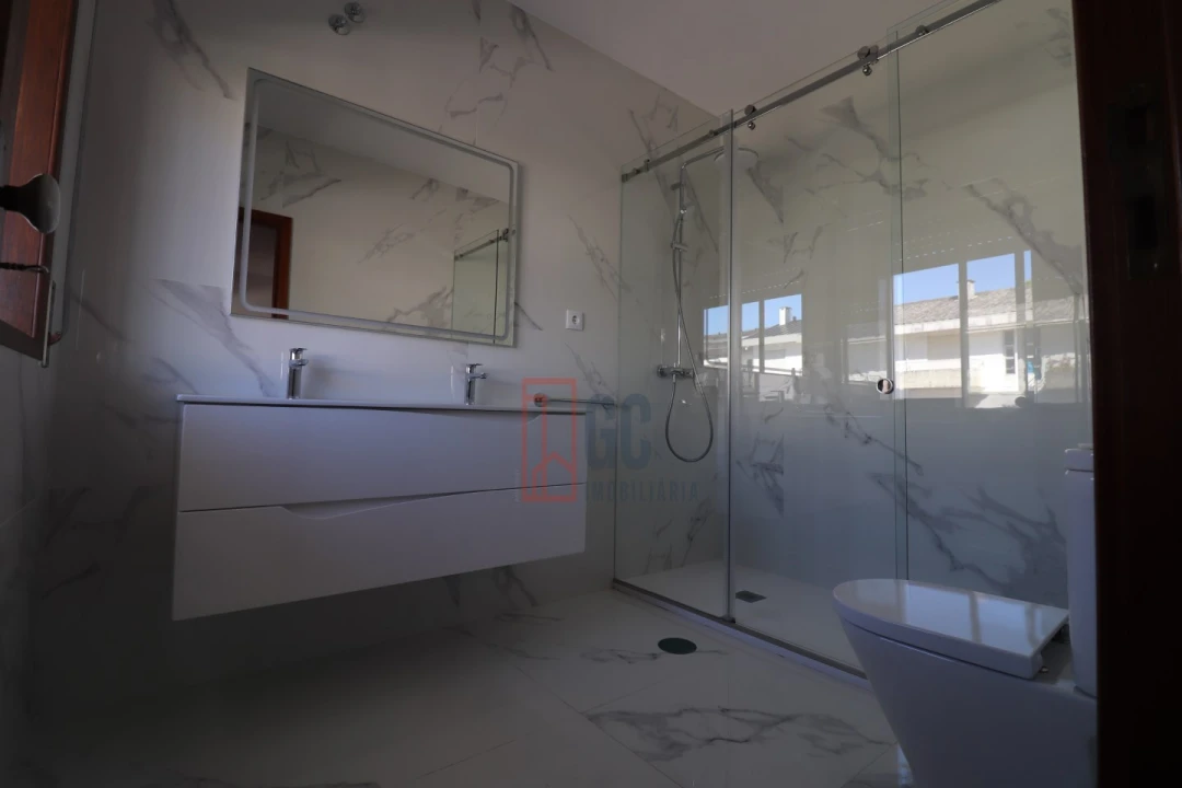 Moradia T4 para Venda em Mafamude e Vilar do Paraíso Foto 15