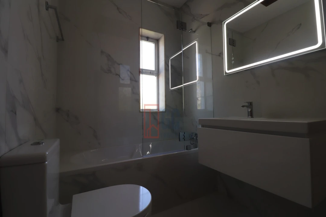 Moradia T4 para Venda em Mafamude e Vilar do Paraíso Foto 17