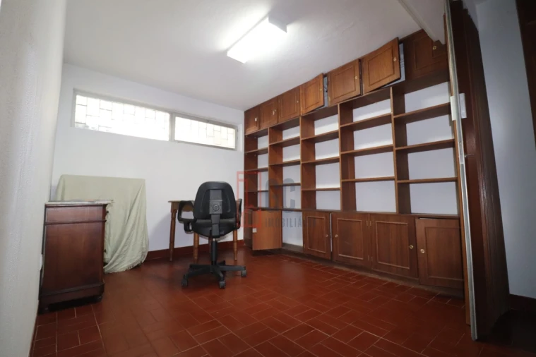 Moradia T4 para Venda em Mafamude e Vilar do Paraíso Foto 19