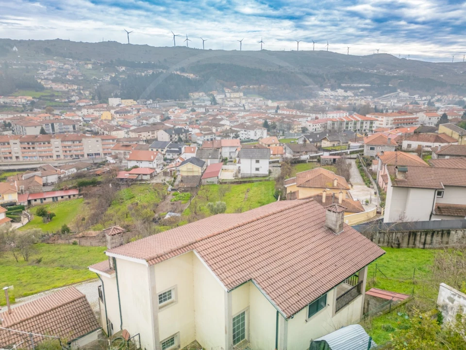 Moradia T4 para Venda em Vila Pouca de Aguiar Foto 3