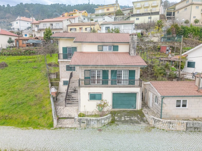 Moradia T4 para Venda em Vila Pouca de Aguiar Foto 2