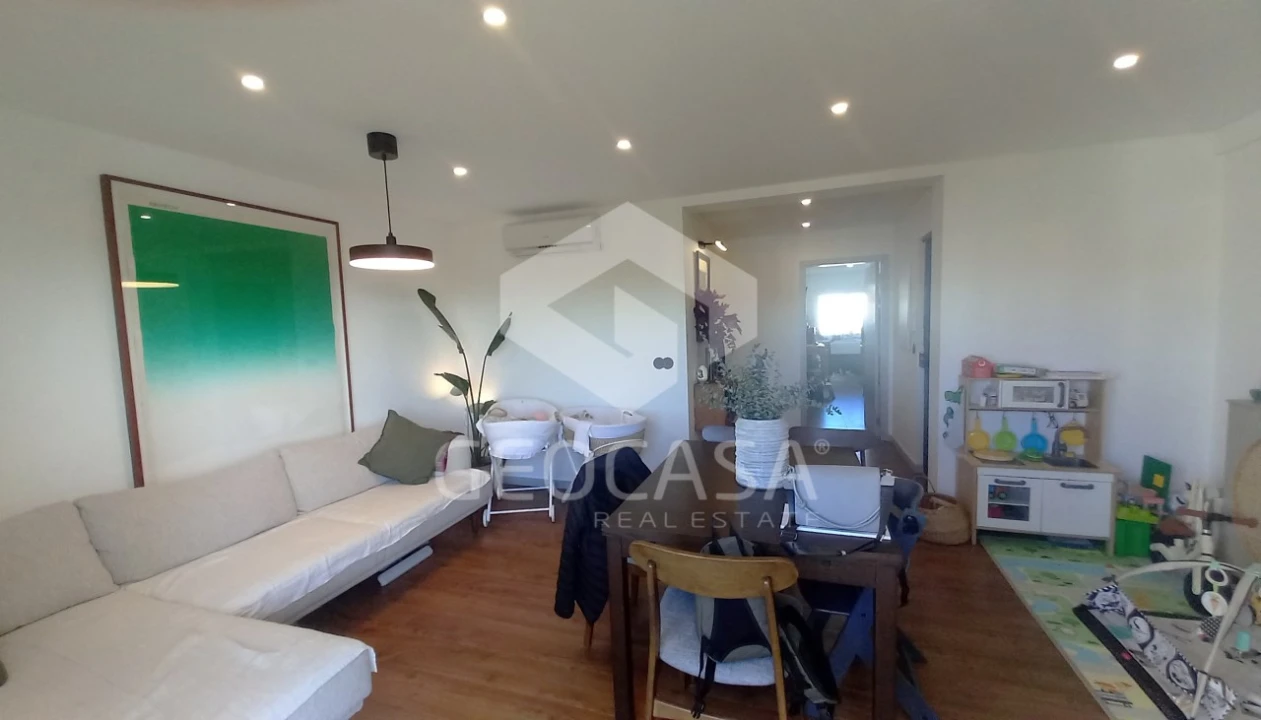 Apartamento T3 para Venda em Carcavelos e Parede Foto 5