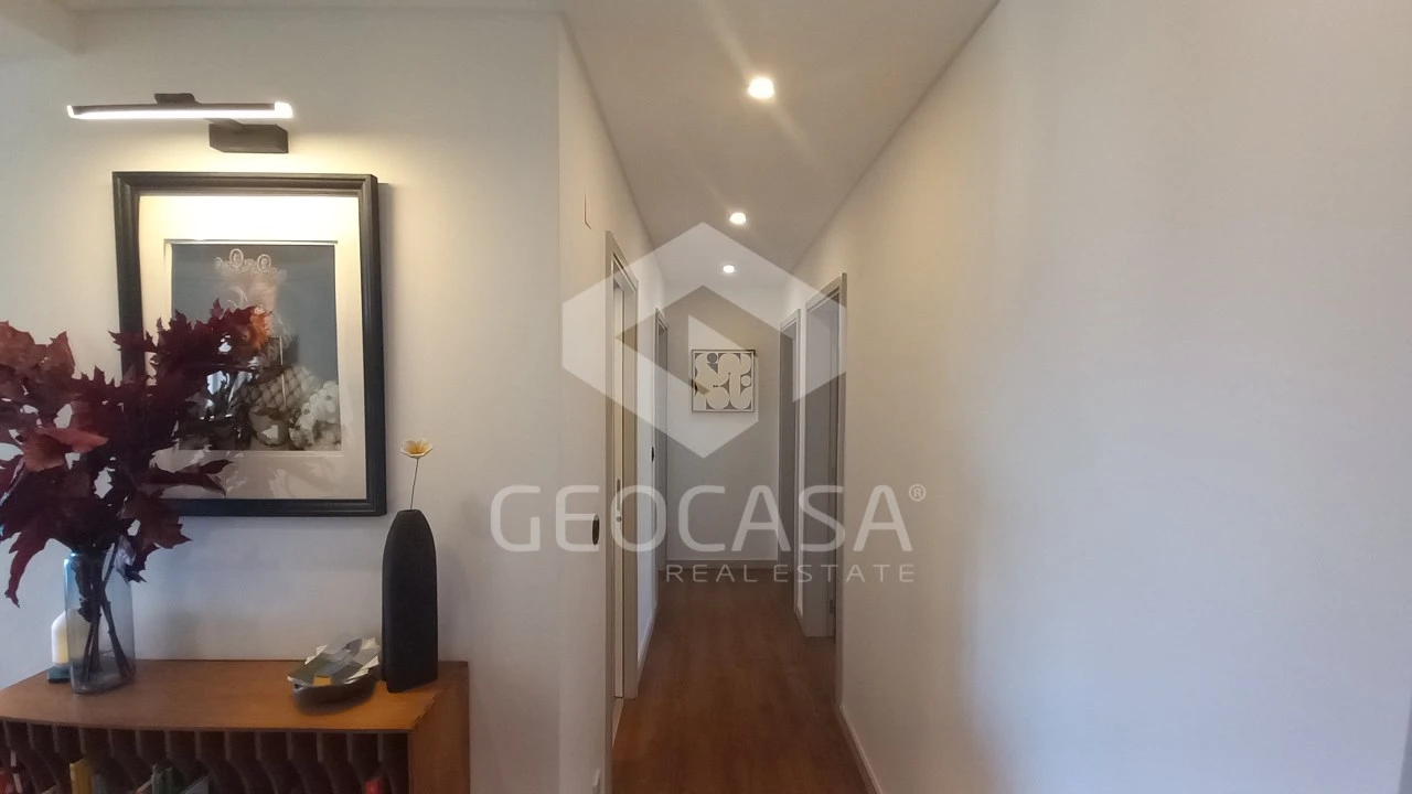 Apartamento T3 para Venda em Carcavelos e Parede Foto 6