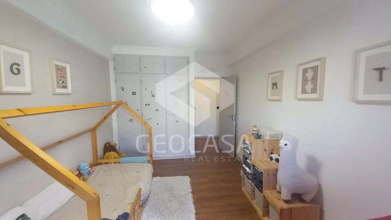 Apartamento T3 para Venda em Carcavelos e Parede Foto 10