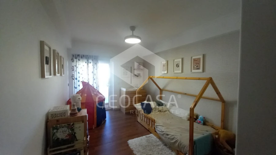 Apartamento T3 para Venda em Carcavelos e Parede Foto 9