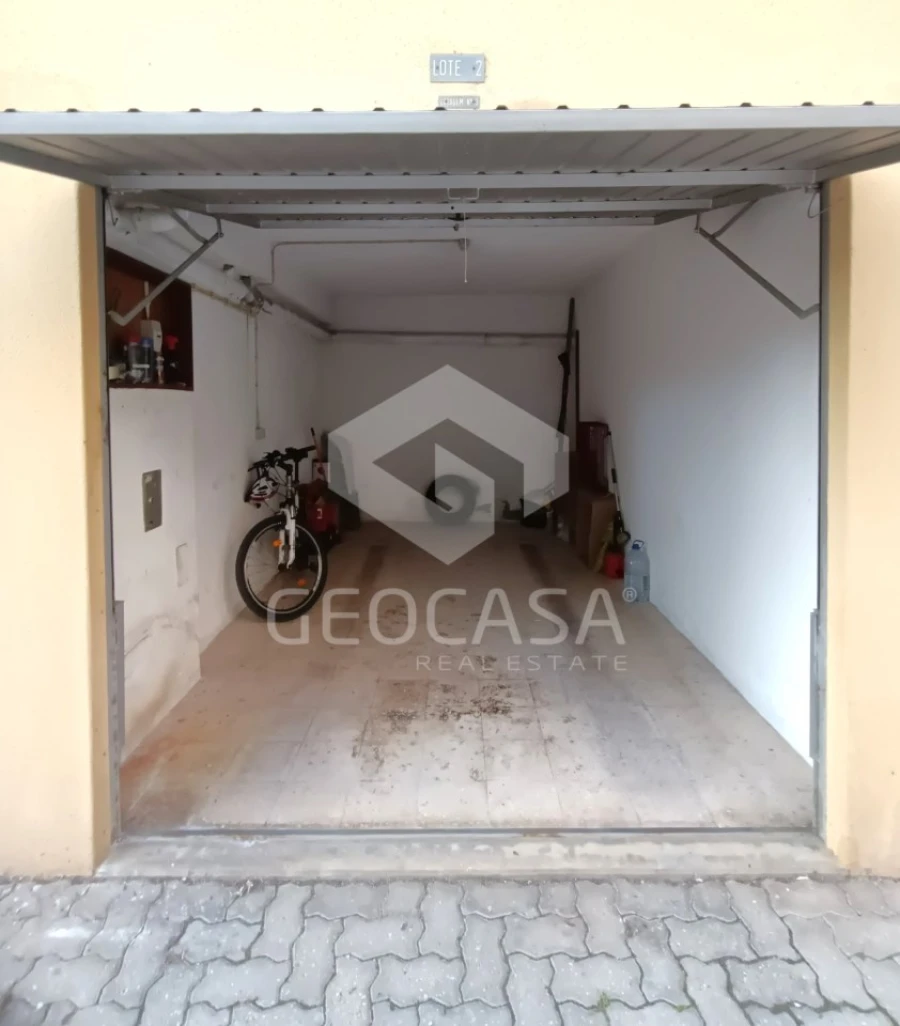 Garagem para Venda em Algueirão-Mem Martins