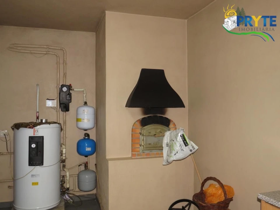 Moradia T4 para Venda em Troviscal Foto 15