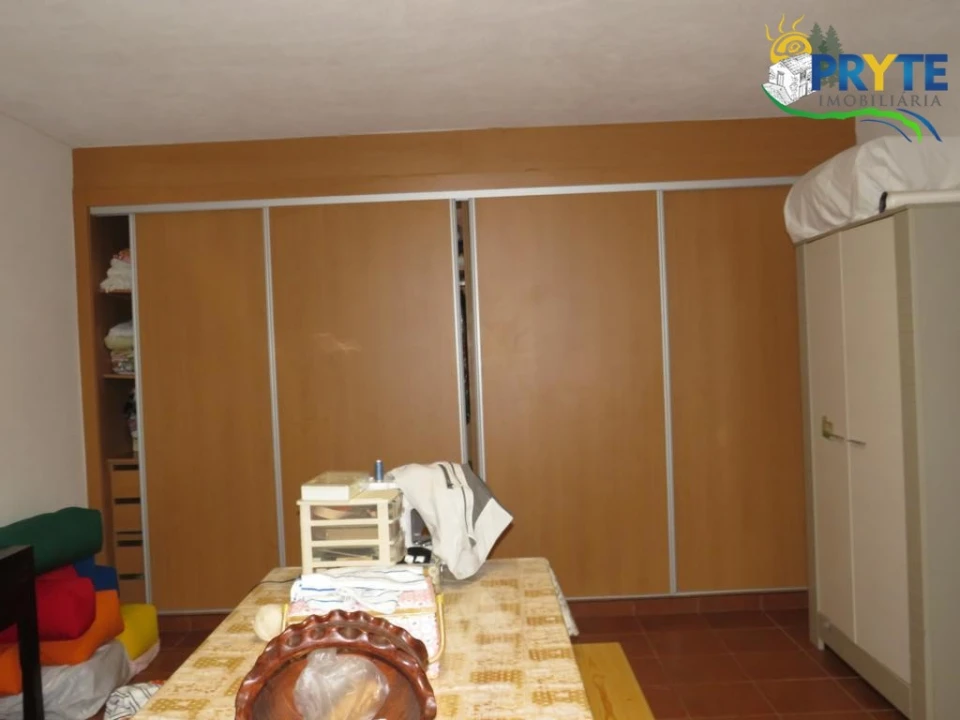 Moradia T4 para Venda em Troviscal Foto 22