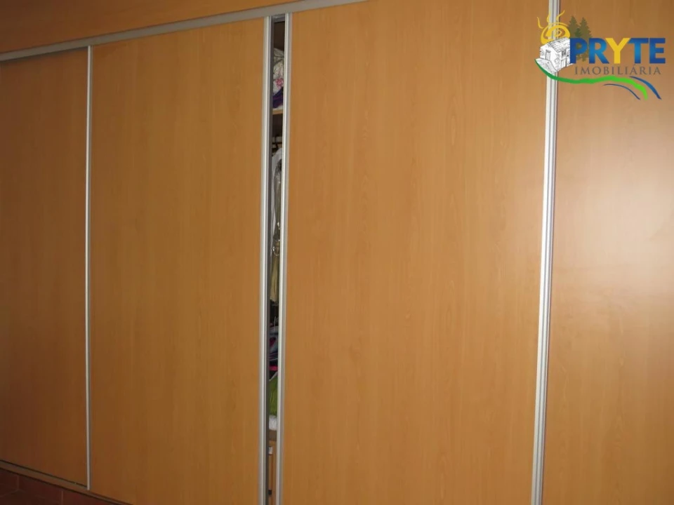 Moradia T4 para Venda em Troviscal Foto 25