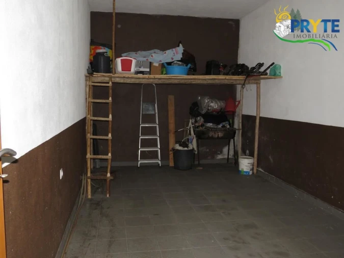 Moradia T4 para Venda em Troviscal Foto 12